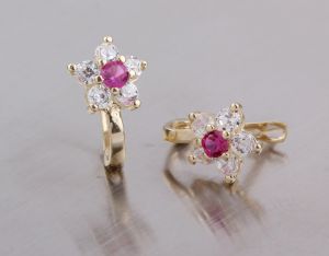 Arany baba fülbevaló franciakapcsos virág fehér és pink kövekkel i.p-ld-451s-p - Arany baba fülbevalók