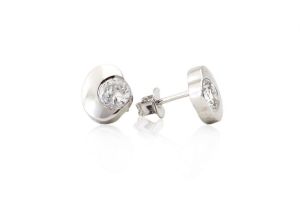 Fehér arany fülbevaló stekkeres fehér köves díszítéssel - Arany baba fülbevalók